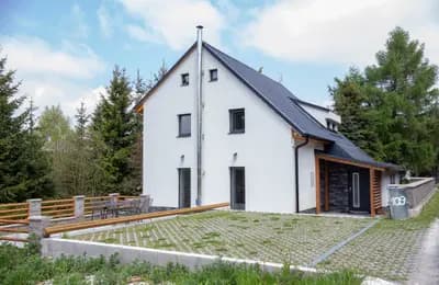 Chalupa Háj 109 — zahrada